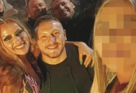 (FOTO) „Zar je moguće da nam ovo bude posljednja slika“ Atina Ferari se uslikala sa Goranom Maksimovićem na vašaru neposredno prije nesreće