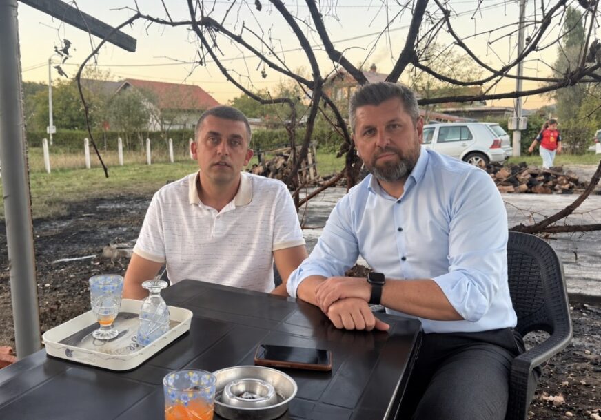 "Ne smijemo dozvoliti da bilo koja porodica živi u strahu" Duraković posjetio odbornika SDA u Tesliću kojem su IZGORJELI AUTO I GARAŽA