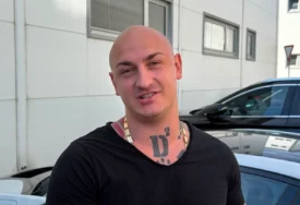 Desingerica na snimanje stigao u "BIJESNOJ MAŠINI": Reper otkrio da gradi kuću u Crnoj Gori, osvrnuo se i na odnos sa Zoricom Brunclik