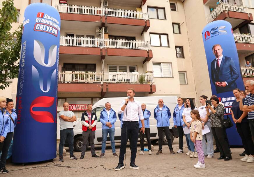 (FOTO) Stanivuković poslao poruku iz Rogatice "Vrijeme je za hrabrost, slobodu, promjene i da SVAKO MOŽE SLOBODNO DA GOVORI"