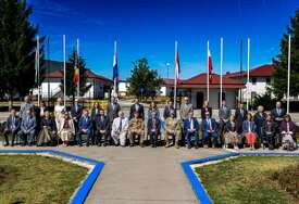 (FOTO) Dogovor o evakuaciji ambasada: EUFOR i NATO štab Sarajevo organizovali Okrugli sto sa ambasadorima i potpisali važan dokument