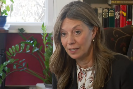 (VIDEO) NOVO POLITIČKO NASILJE U SAD Sa 2 pištolja i bokserom nasrnuo na demokratsku političarku