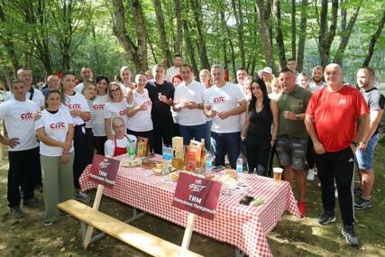 (FOTO) "Znamo da radimo, ali i da uživamo" SPS FEST pokazao koliko vrijede druženje, prijateljstvo i zajedništvo