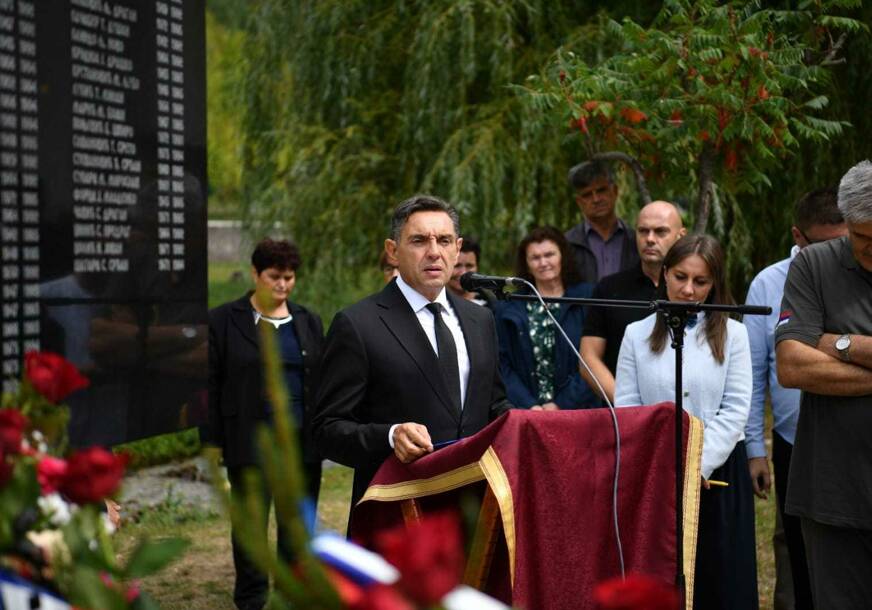 (VIDEO, FOTO) "Trideset godina nas lažu“ Vulin o zločinima nad Srbima iz Donjeg Vakufa