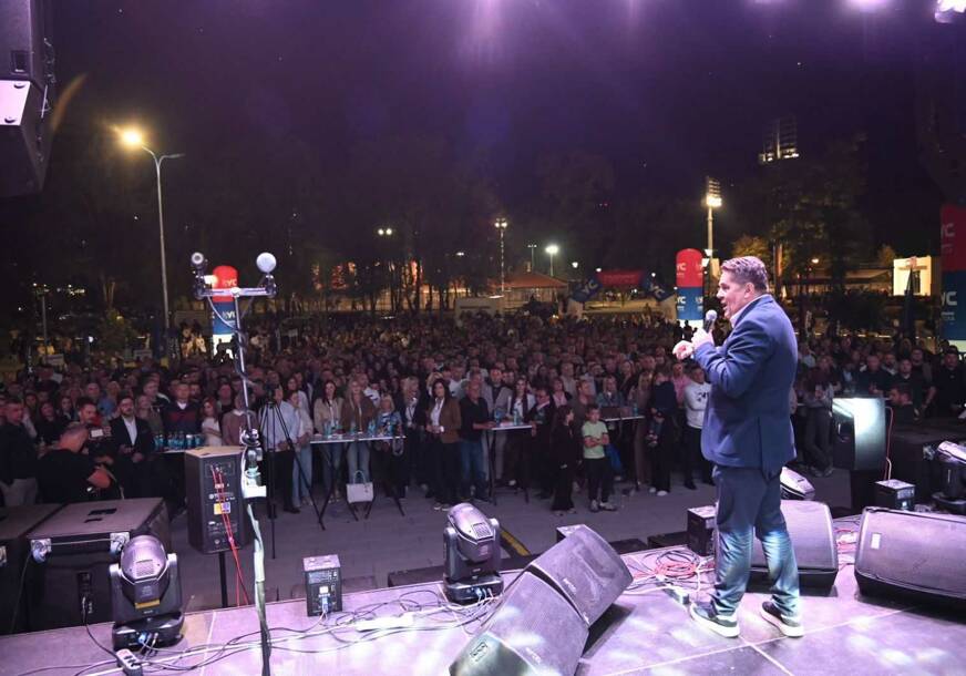 (FOTO) Spektakularna završna tribina Ujedinjene Srpske: Mlade generacije preuzimaju kormilo