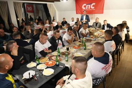 (FOTO) Sve više ljudi uz SPS: U Kneževu najavljuju snažan izborni rezultat
