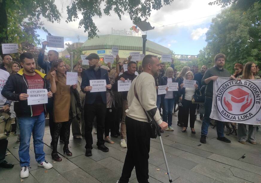 FOTO: USTUPLJENA FOTOGRAFIJA