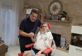 (FOTO) „Hvala Vam od srca, doktore“ Stevandić ponovo obradovao malog heroja Milana, njegova majka objavila koliko im to znači