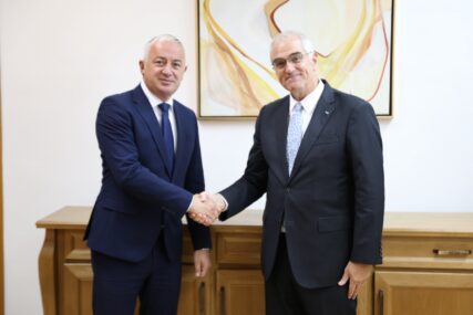 (FOTO) "Pošteni izbori temelj svake demokratije" Borenović održao sastanak sa šefom Misije OEBS u BiH
