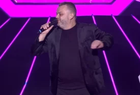 "Rekli su mi da sam star, debeo i ružan" Pjevač „Nikad nije kasno“ doživio brutalne uvrede od kolega