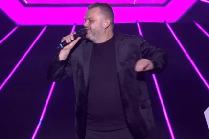 "Rekli su mi da sam star, debeo i ružan" Pjevač „Nikad nije kasno“ doživio brutalne uvrede od kolega