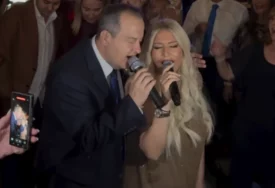 (VIDEO) Ivica Dačić uzeo mikrofon na svadbi Dee Đurđević: Zapjevao poznati hit i napravio atmosferu za pamćenje
