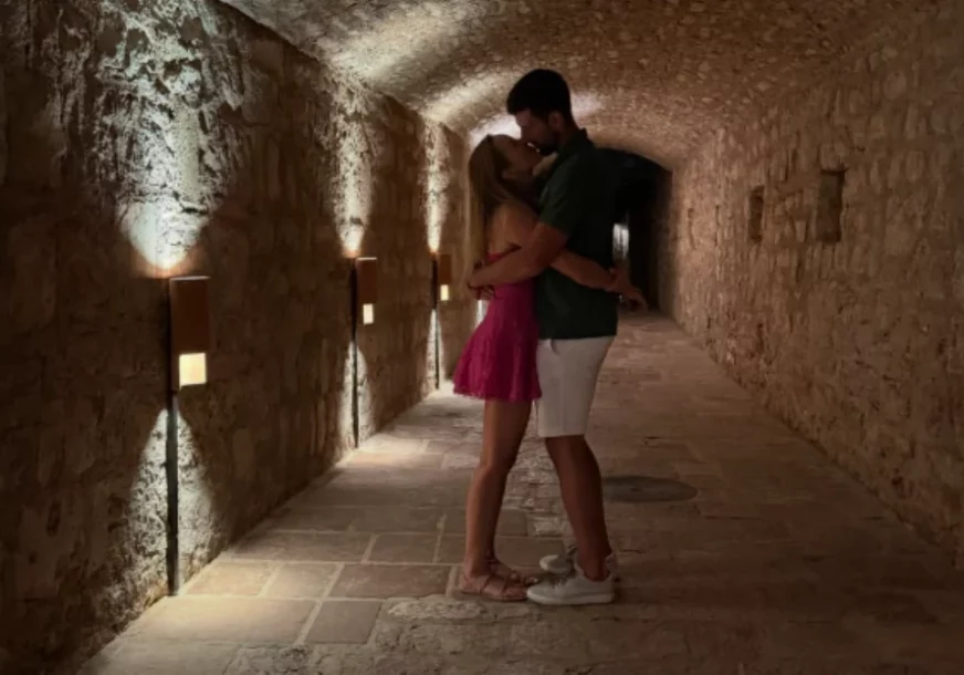 ROMANTIČNI TRENUTAK JELENE I NOVAKA Jelena Đoković podijelila fotografije koje su privukle pažnju