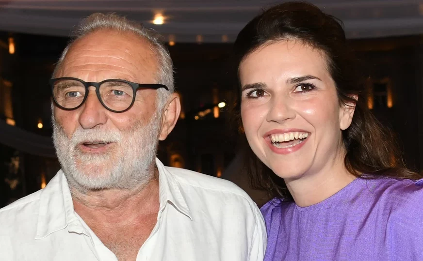 (FOTO) Čestitke sa svih strana, ona preponosna: Anica saopštila srećne vijesti nakon vjenčanja sa Lazarom