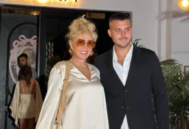 Lepa Brena stigla na rođendan male Arije: Viktor sve vrijeme drži djevojku za ruku, a ona oduševila stajlingom