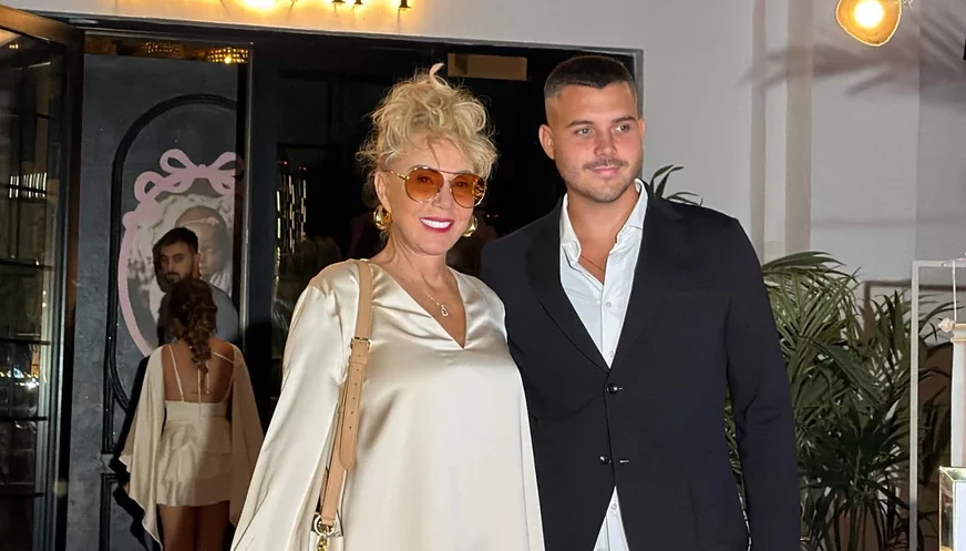 Lepa Brena stigla na rođendan male Arije: Viktor sve vrijeme drži djevojku za ruku, a ona oduševila stajlingom