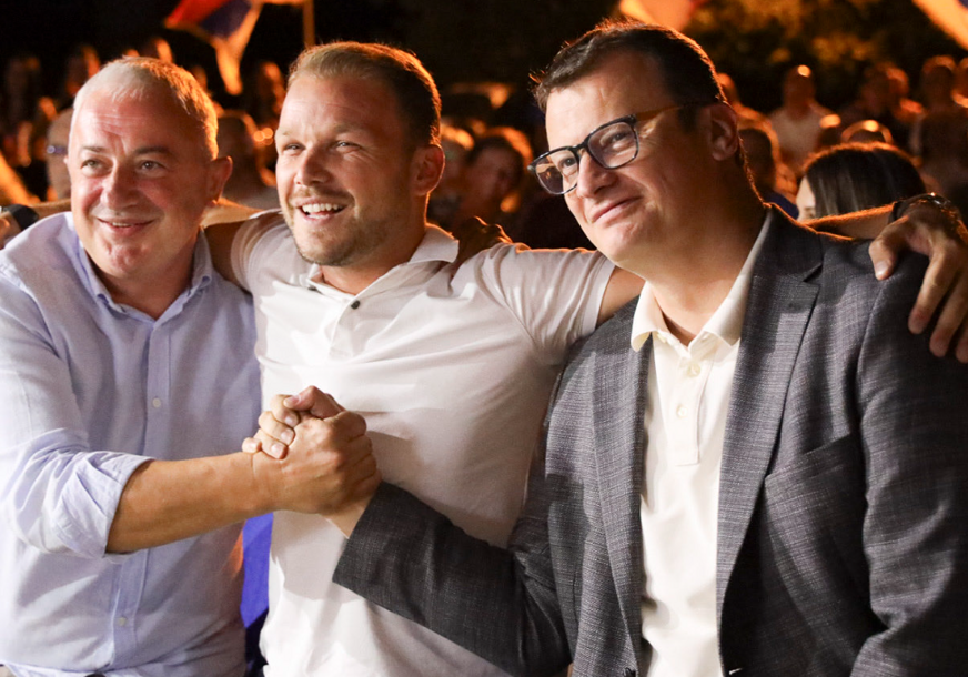 (FOTO) "Narod je sve spremniji" Božović poslao snažnu poruku sa tribine PSS u Zalužanima