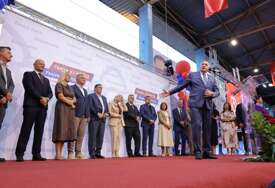 (FOTO) "Doboj je uvijek bio uz SNSD" Dodik poručio da NIJE ODUSTAO i da nastavlja da se bori za pravo RS