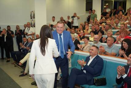 (FOTO) "Vodimo politiku koja čuva Srpsku" Dodik poručio da Željka Cvijanović i Savo Minić imaju PUNU PODRŠKU SNSD