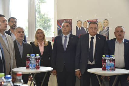 "Penzije će biti isplaćene pred izbore" Dodik na tribini u Dragočaju najavio izbornu pobjedu