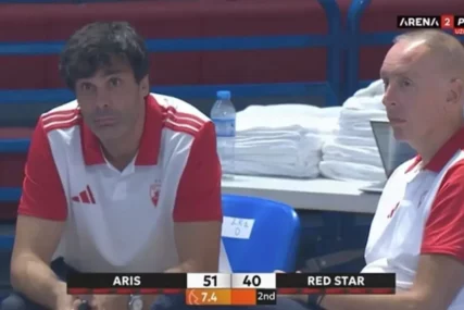 MILOŠ TEODOSIĆ USLIKAN NAKON POMIRENJA SA BIVŠOM Zabrinuto gleda u pod, telefon ne ispušta iz ruku, evo gde se nalazi