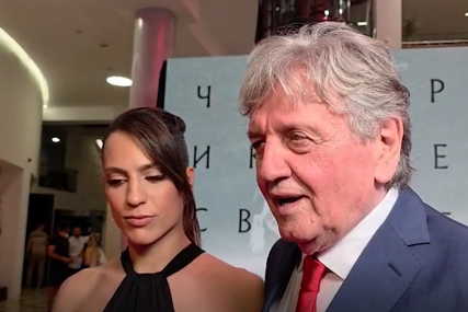 (VIDEO) "Ovo je priča koju svako treba da pogleda" Radoš Bajić nagrađen ovacijama na premijeri novog filma