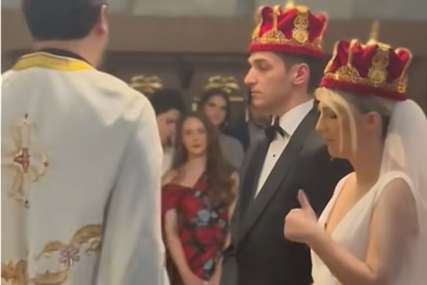 (VIDEO) „KAD OD TREME ZABORAVIŠ GDJE SI“ Mlada usred vjenčanja napravila potez koji je postao hit na Instagramu