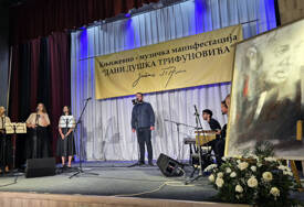 "KADA SE SVIRA BOGU, MAJCI I RODNOM KRAJU" Sastav "Katera" u Palama proslavio 10 godina postojanja i najavio novi album