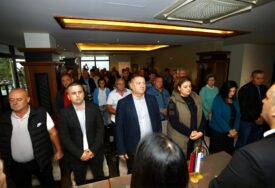 (FOTO) „Ne nudimo prazna obećanja“ Trivićeva i Narodni front u Kotor Varošu