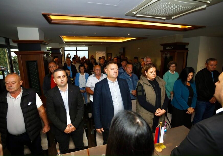 (FOTO) „Ne nudimo prazna obećanja“ Trivićeva i Narodni front u Kotor Varošu