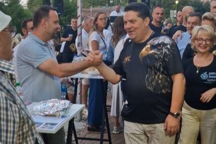 (VIDEO, FOTO) Na poziv Ujedinjene Srpske: Veliki broj Banjalučana na promociji projekta čistog Vrbasa i Banjaluke kao druge srpske prestonice