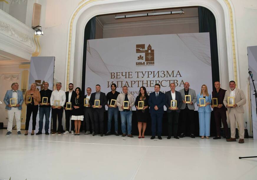 (FOTO) Turistička organizacija Banjaluka obilježila 23 godine: U sred kampanje se sjetili da proslave rođendan