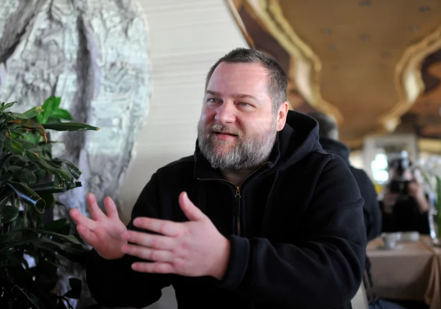 "Nikada to nisam doživljavao kao hendikep" Naš poznati glumac ima 4 prsta na desnoj ruci i to niko nije primjetio