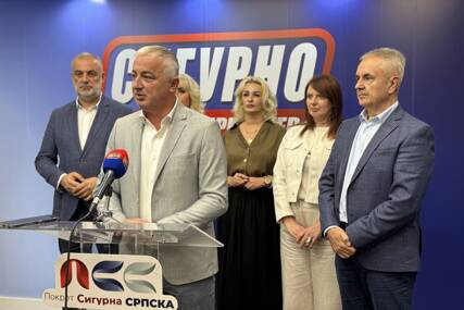 (FOTO) „Droga se valja po institucijama“ Borenović i Stanić traže hitnu istragu da li su službena vozila Vlade zloupotrijebljena za šverc narkotika