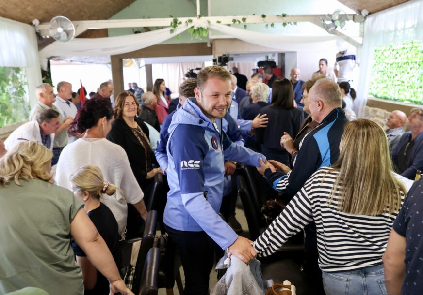 FOTO: USTUPLJENA FOTOGRAFIJA
