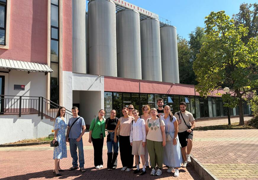 (FOTO) Banjalučku pivaru za dva mjeseca posjetilo 300 ljudi: Od Evrope do Kine putuje priča o gradu i pivu
