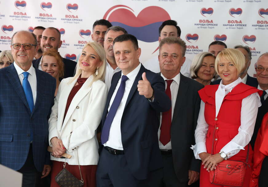 (FOTO) “Ovdje smo zbog naroda” Đajić predstavio kandidate Volje naroda Srpske