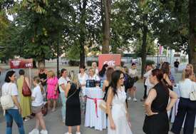 (FOTO) "1000 razgovora" Forum žena SPS Banjaluka organizuje zanimljivu aktivnost, koja uključuje kafu sa građanima u naseljima