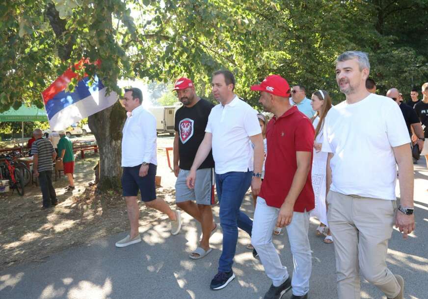 (FOTO) "Bardača je sinonim za gostoprimstvo" Selak posjetio Gastrofest, evo šta je poručio domaćinima