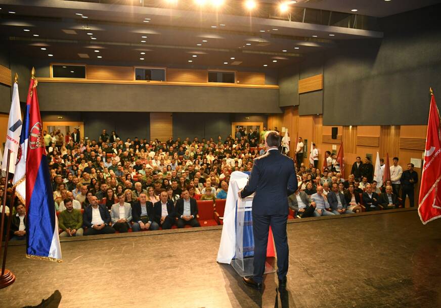 FOTO: USTUPLJENA FOTOGRAFIJA