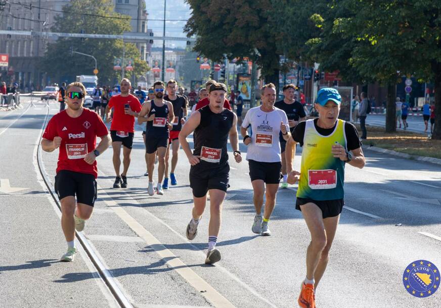 (FOTO) "Bili su dio grada" Više od 40 pripadnika EUFOR pridružilo se Sarajevskom maratonu