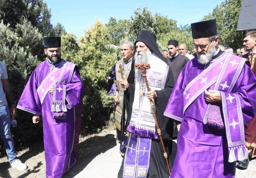 sahrana ratka mladića