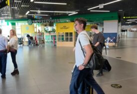 SAM I VIDNO UMORAN Dok se Sloboda baškari na Baliju, evo gdje je njen suprug