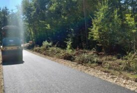 VIŠE OD 400.000 KM ZA PUTEVE Počinje asfaltiranje lokalnih saobraćajnica