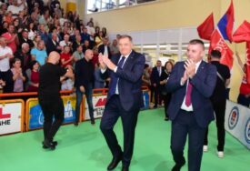(FOTO) "Zajedno idemo do pobjede" Milorad Dodik posjetio Mrkonjić Grad, jasni planovi za nova ulaganja