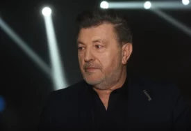 "Ona je jako srećna i zadovoljna" Pjevač ženi PREPISAO SVU IMOVINU, pa priznao zašto je majku morao smjestiti u starački dom