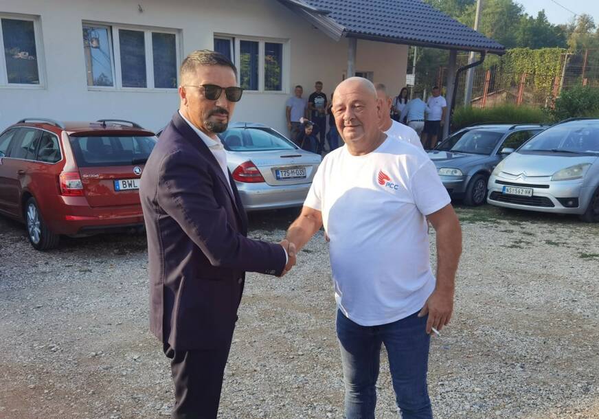 (FOTO) "Ozren nije na prodaju!" Predsjednik RSS Slavenko Ristić u ozrenskom selu Tekućica