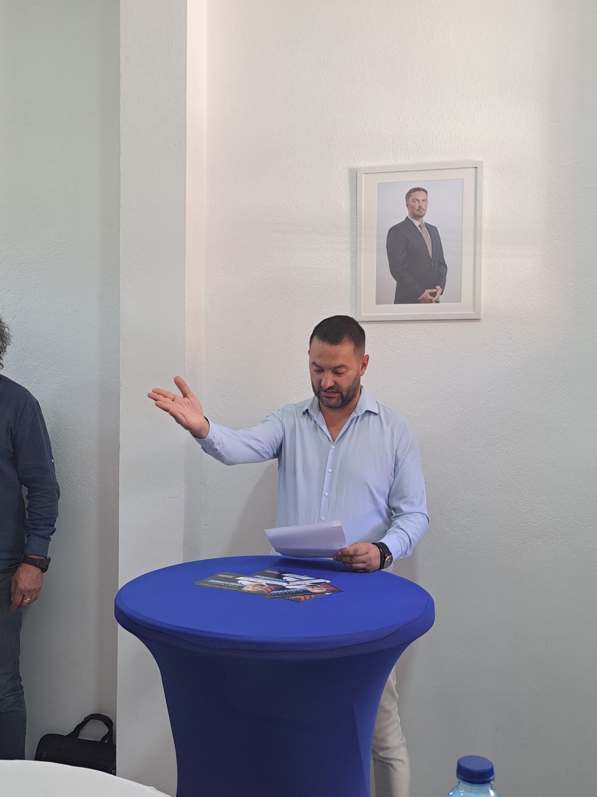 FOTO: USTUPLJENA FOTOGRAFIJA