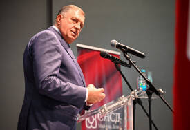 (FOTO) „MI SMO ROĐENI POBJEDNICI“ Dodik poručio iz Foče da ova stranka ne traži samo podršku, nego je i NUDI NARODU Srpske