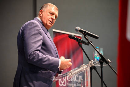 (FOTO) „MI SMO ROĐENI POBJEDNICI“ Dodik poručio iz Foče da SNSD ne traži samo podršku, nego je i NUDI NARODU Srpske